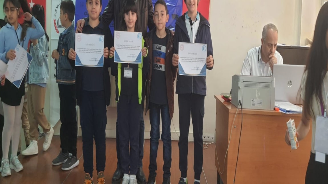 KARŞIYAKA İLÇE AKIL VE ZEKA OYUNLARI TURNUVASINDA ÖĞRENCİLERİMİZ DERECE YAPMIŞTIR